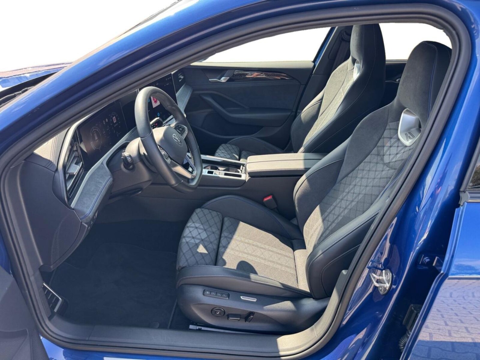 Volkswagen Passat – Bild 4