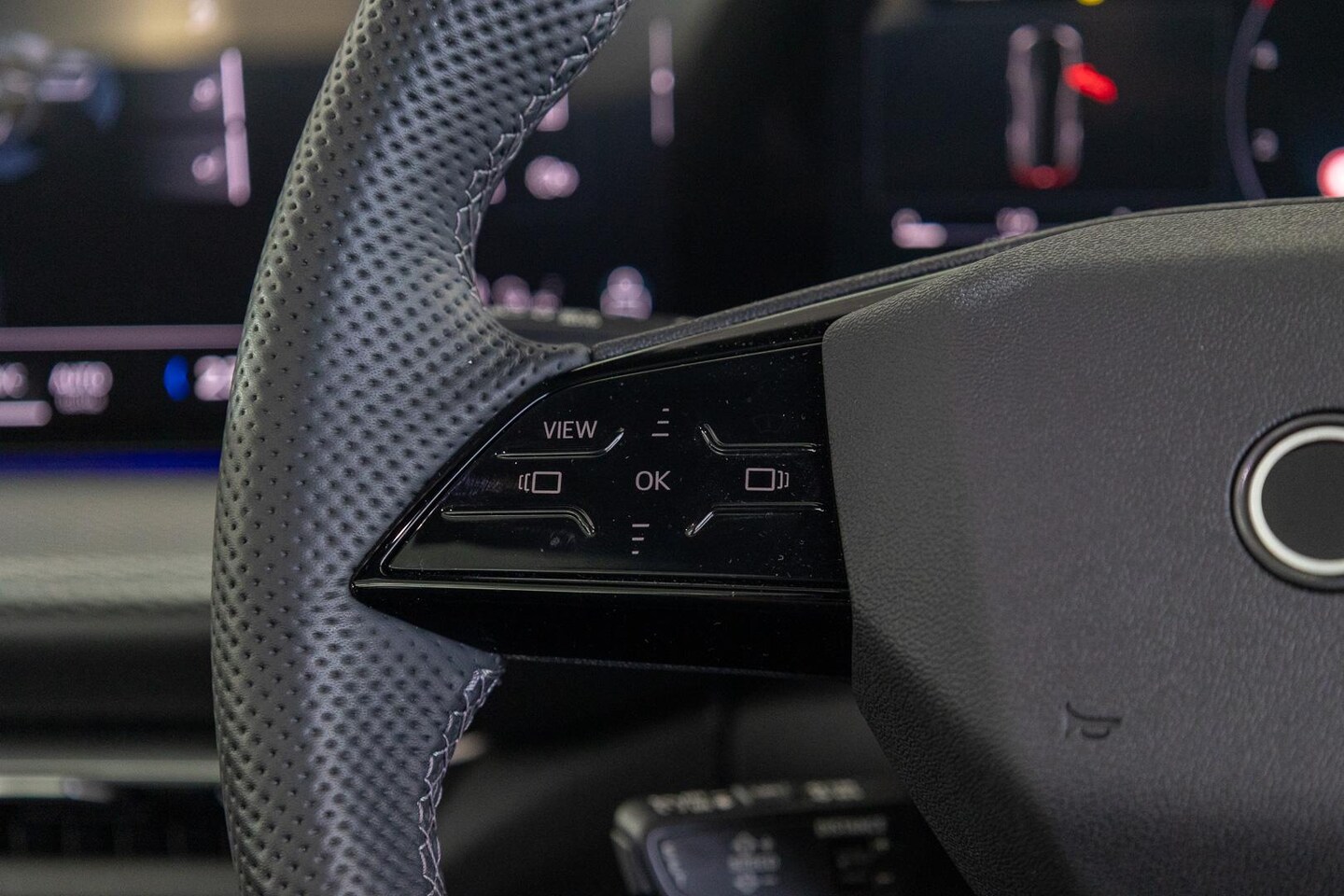Image about Audi Q5 SUV TDI quattro 150 kW sport