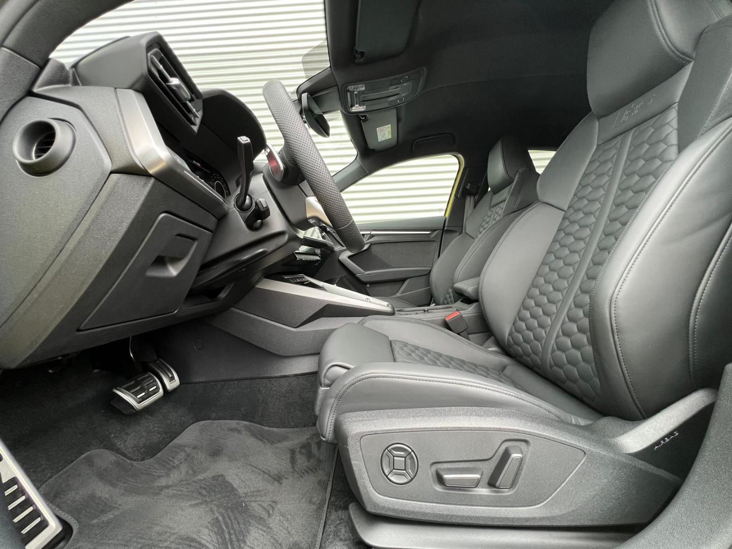 Image about Audi RS 3 Limousine TFSI quattro S tronic