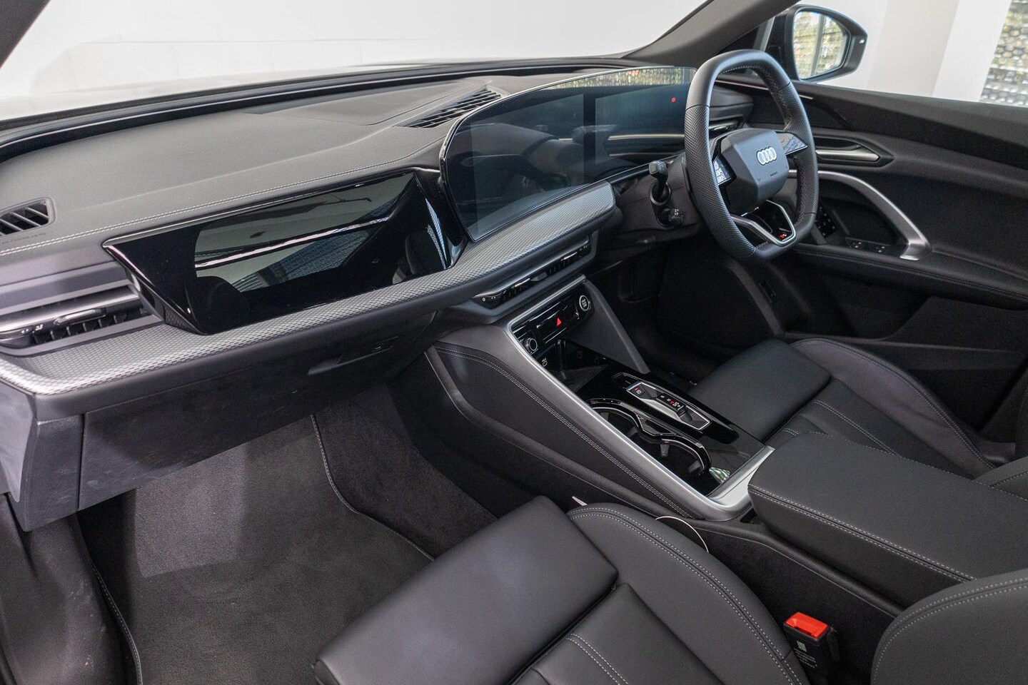 Image about Audi Q5 SUV TDI quattro 150 kW sport