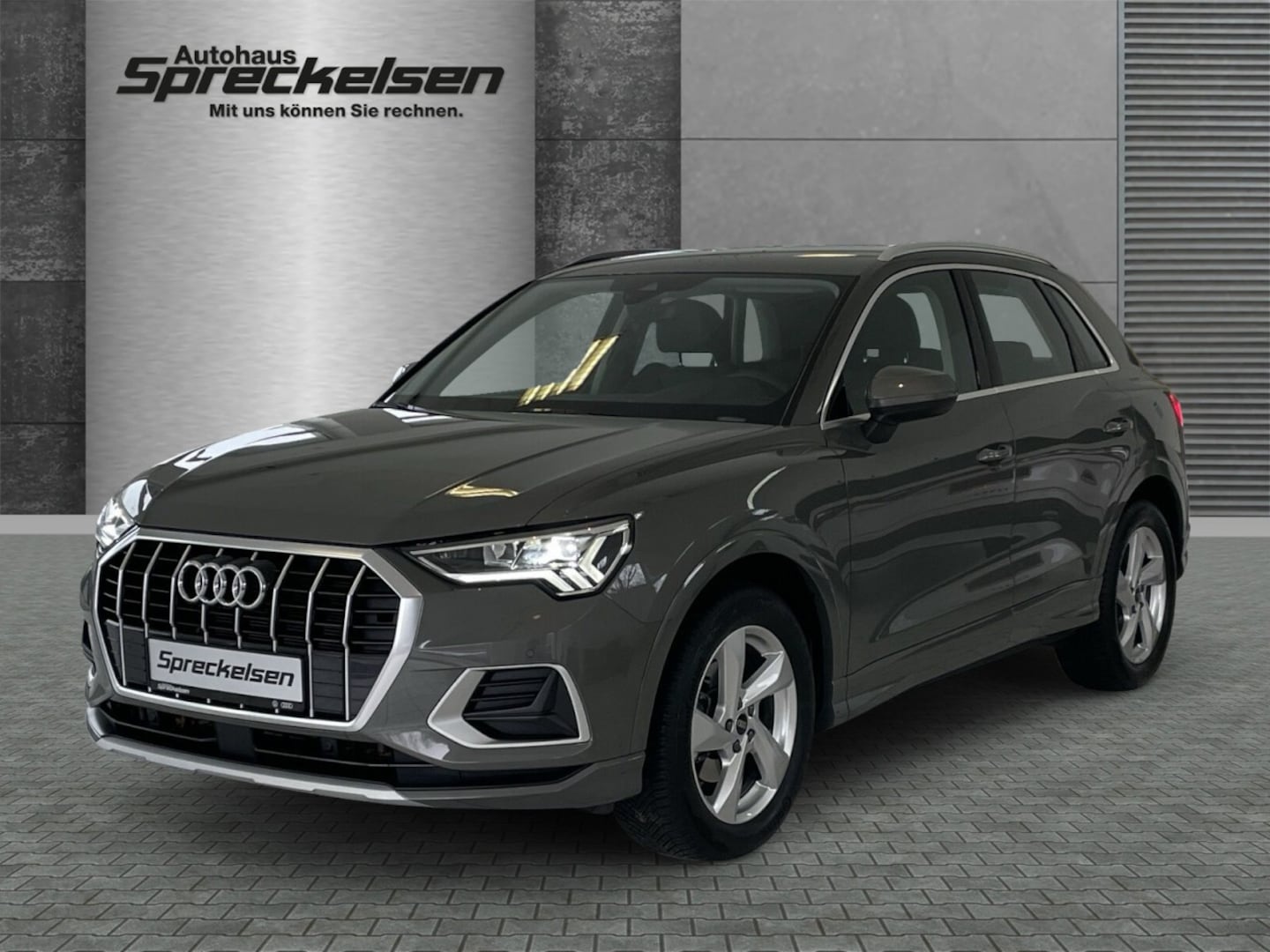 Bild über Audi Q3 advanced 35 TFSI S tronic - für weitere Informationen kontaktieren Sie den Audi Partner
