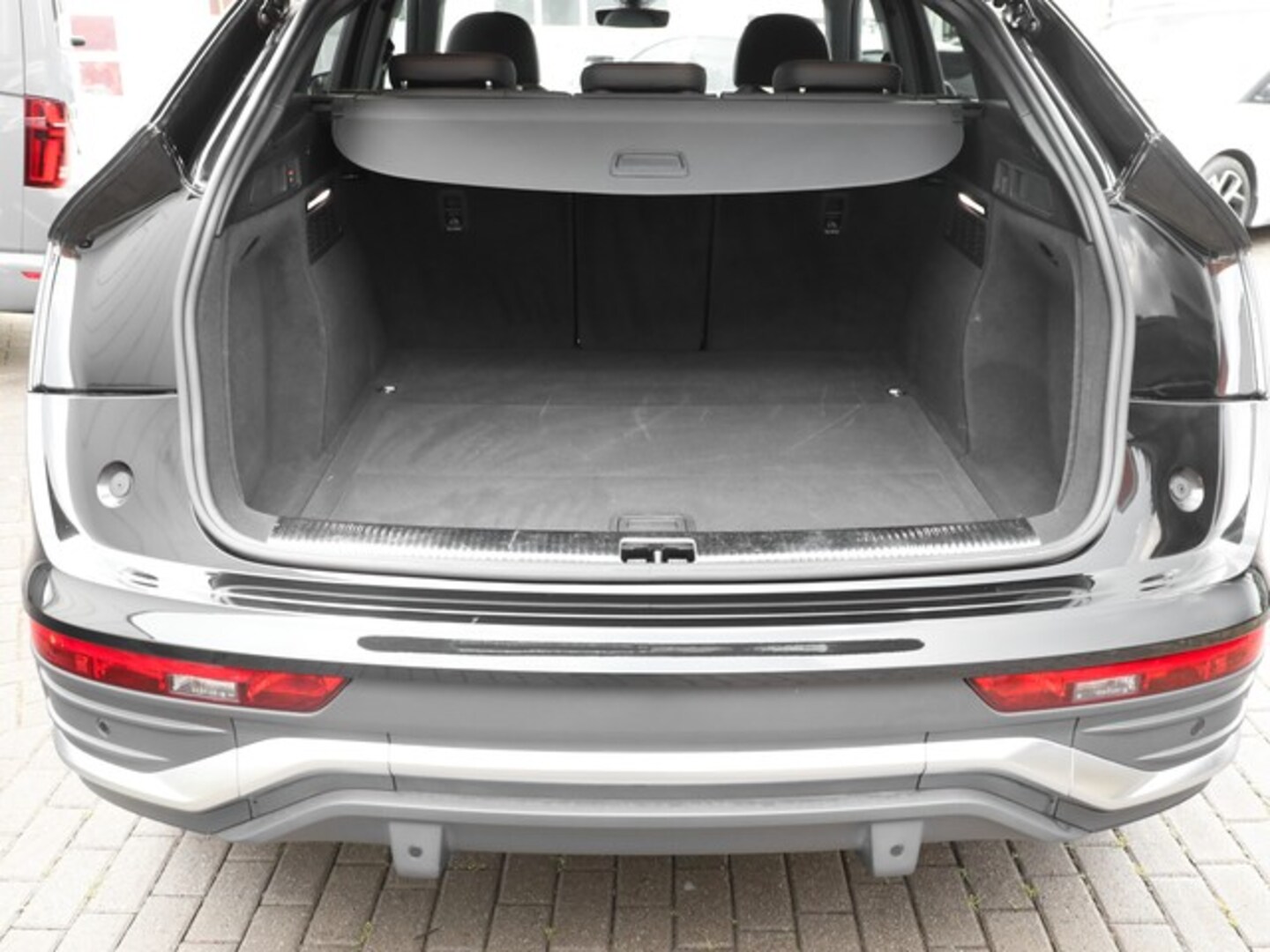 Bild über Audi Q5 Sportback 45 TFSI quattro S tronic - für weitere Informationen kontaktieren Sie den Audi Partner