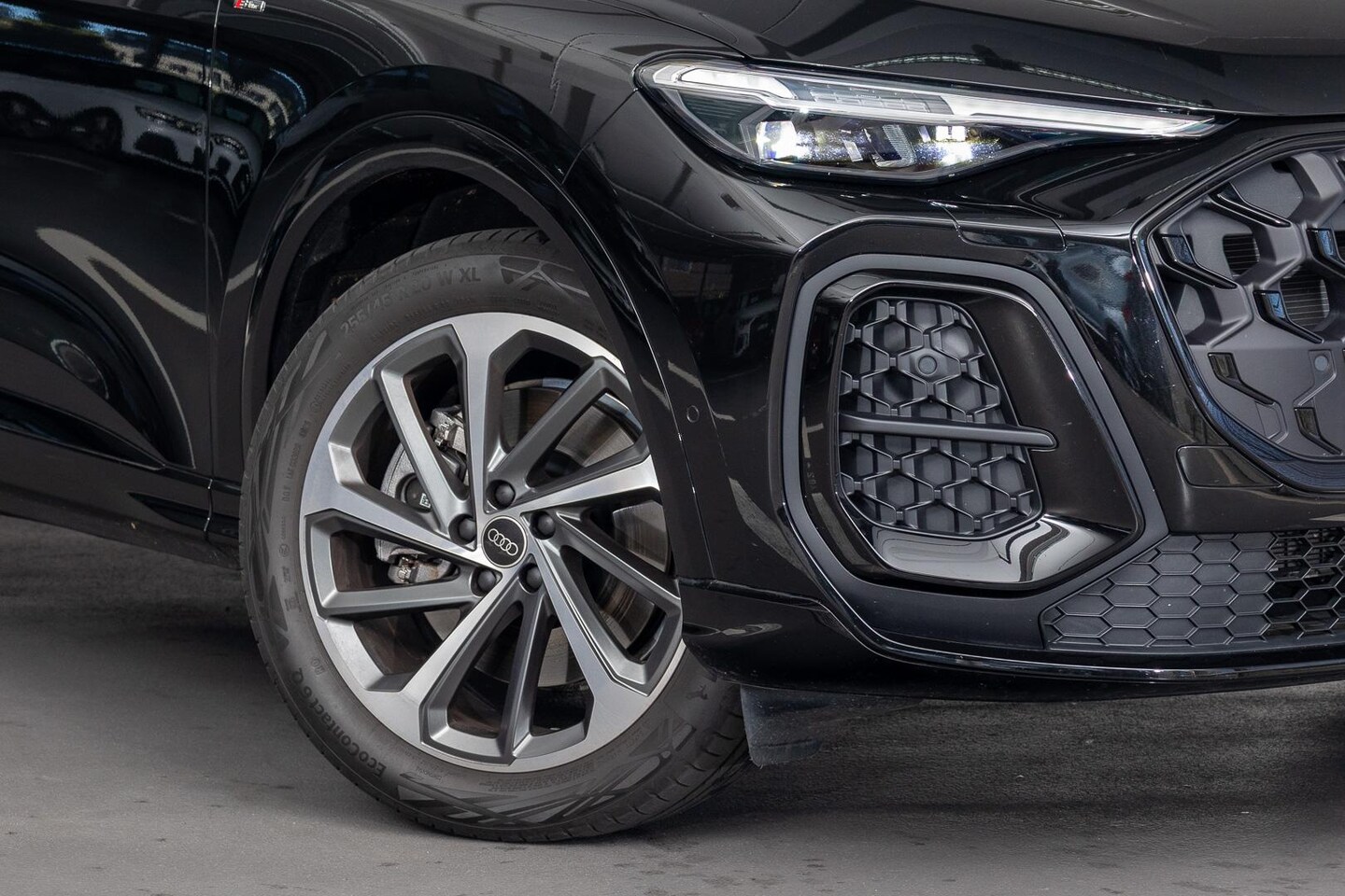 Image about Audi Q5 SUV TDI quattro 150 kW sport