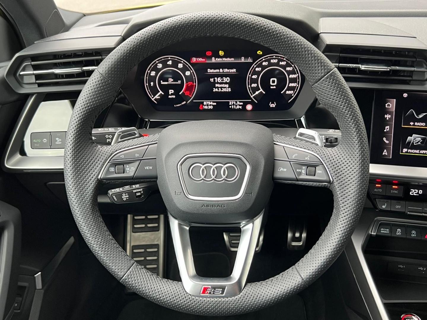 Image about Audi RS 3 Limousine TFSI quattro S tronic
