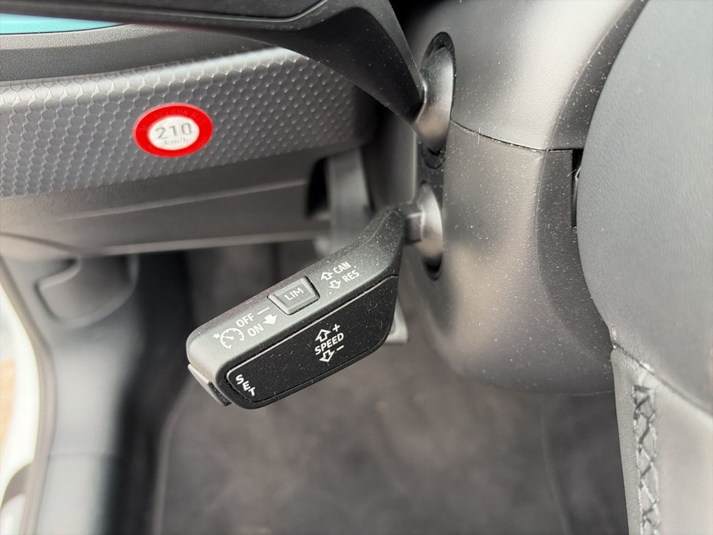 Bild über Audi A1 Sportback advanced 25 TFSI Schaltgetriebe - für weitere Informationen kontaktieren Sie den Audi Partner