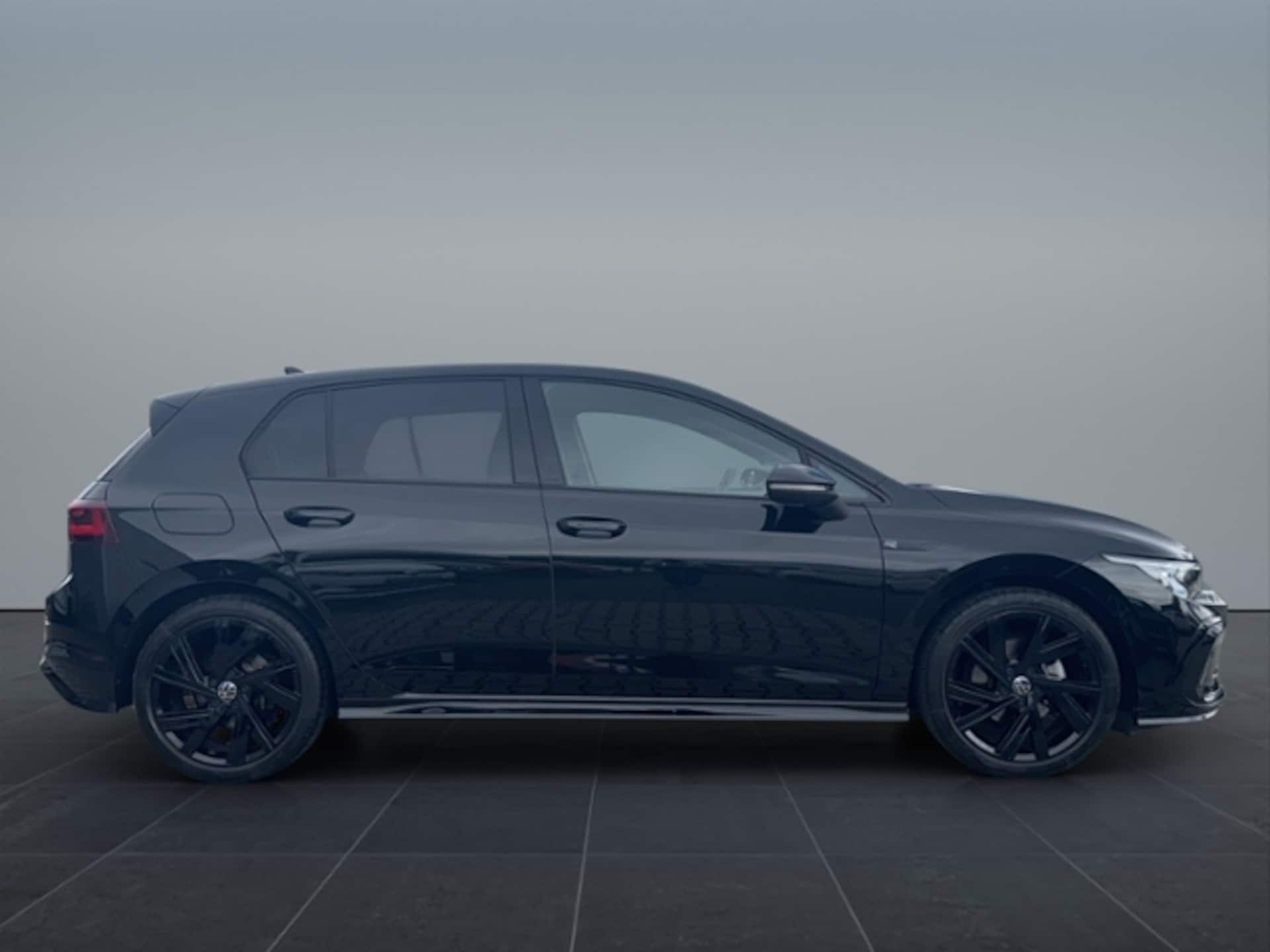 Volkswagen Golf R-Line