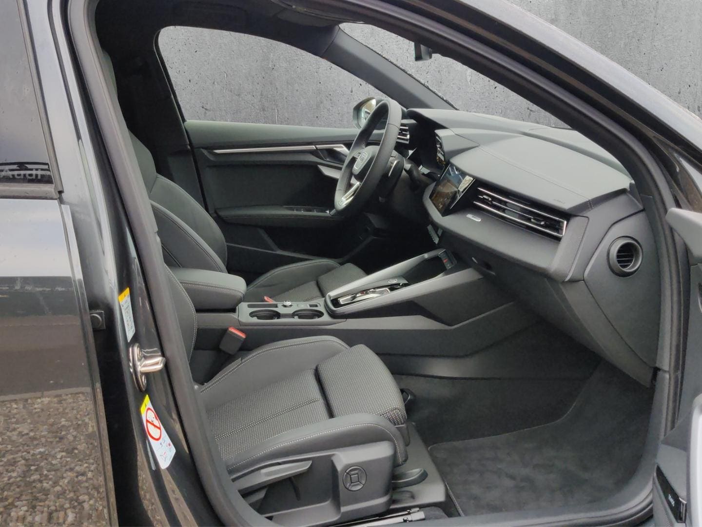 Bild über Audi A3 allstreet 35 TFSI S tronic - für weitere Informationen kontaktieren Sie den Audi Partner