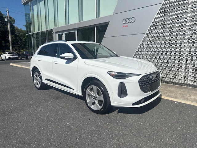 Photo of 2025 Audi Q5