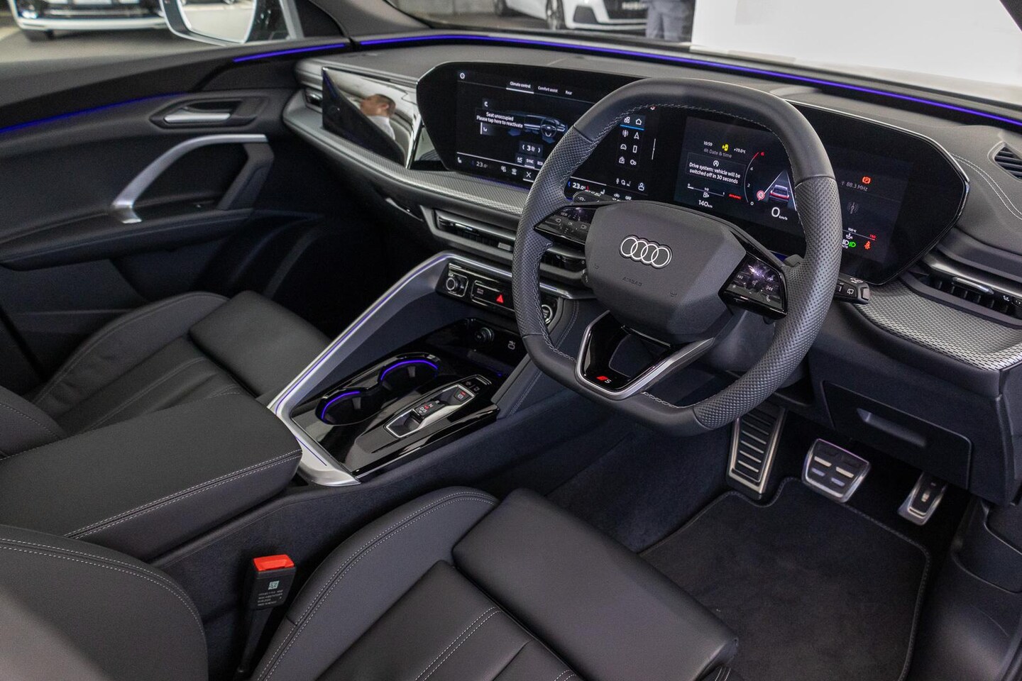 Image about Audi Q5 SUV TDI quattro 150 kW sport