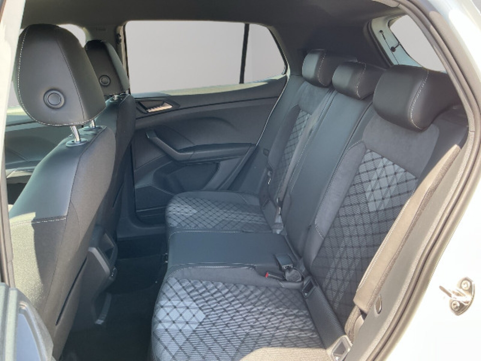 Volkswagen T-Cross – Bild 17