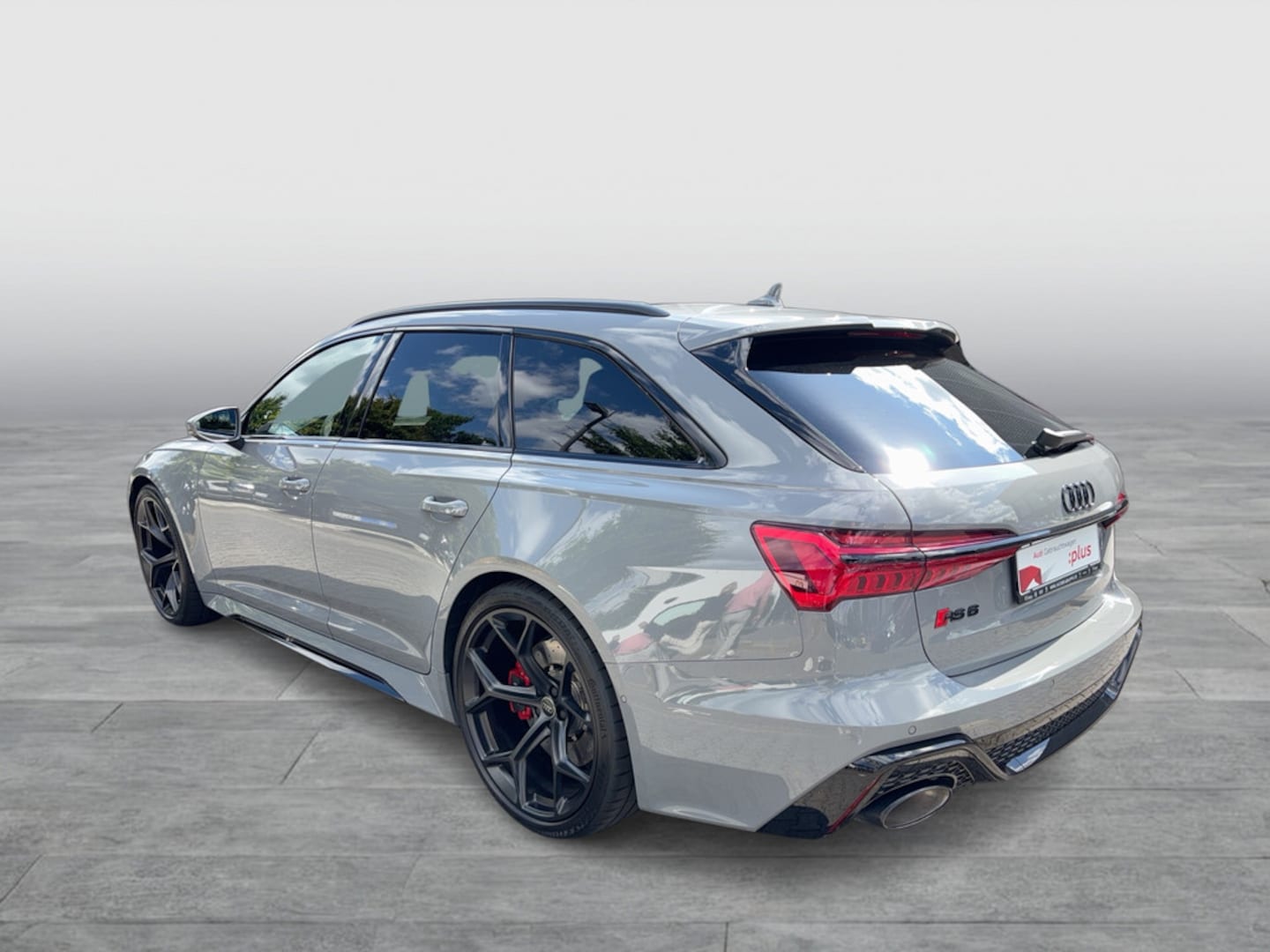 Bild über Audi RS 6 Avant performance quattro tiptronic - für weitere Informationen kontaktieren Sie den Audi Partner