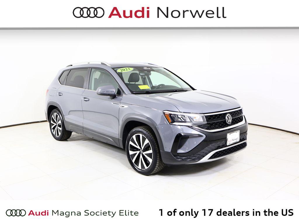 2023 Volkswagen Taos 1.5T SE 4Motion's photo