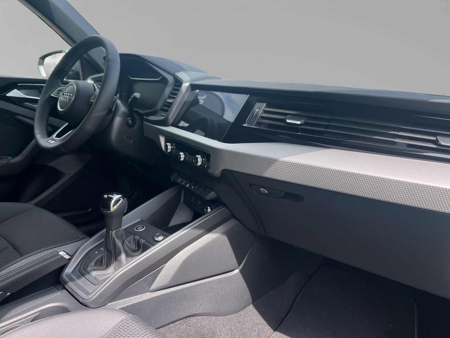 Bild über Audi A1 allstreet 35 TFSI S tronic - für weitere Informationen kontaktieren Sie den Audi Partner