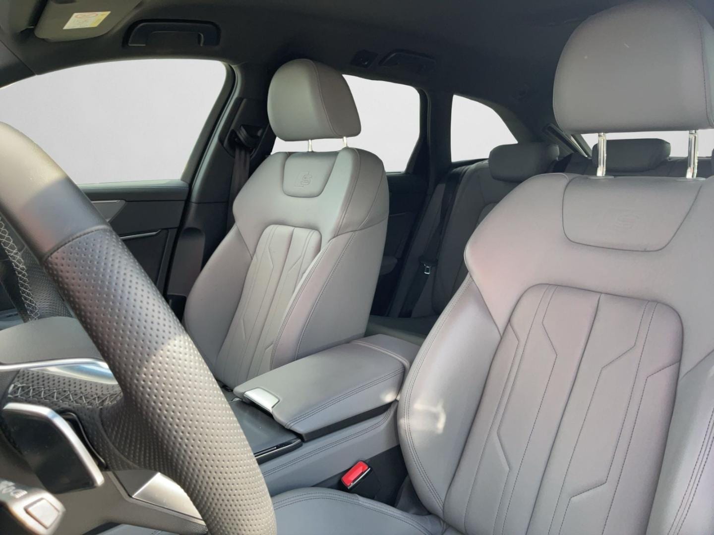 Bild über Audi S6 Avant TDI quattro tiptronic - für weitere Informationen kontaktieren Sie den Audi Partner