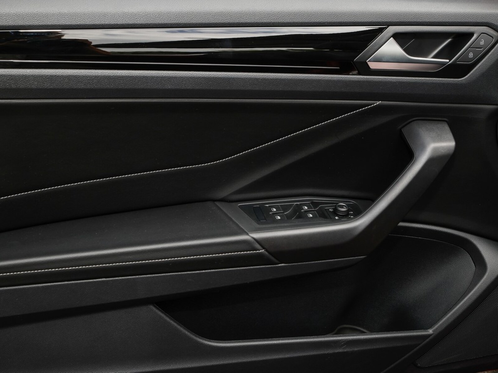 Volkswagen T-Roc Cabriolet – Bild 16
