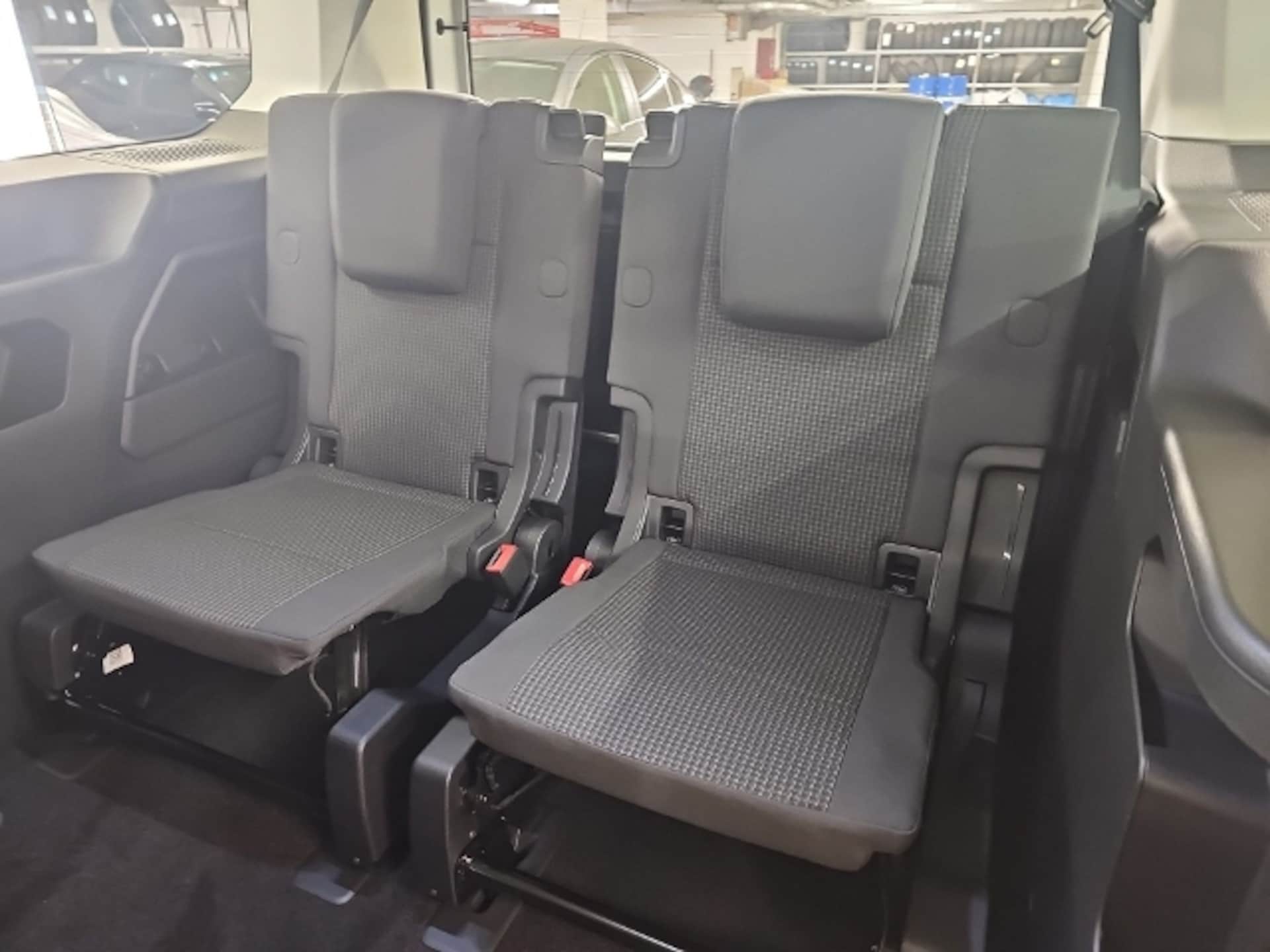 Volkswagen Caddy Maxi Basis-Modell