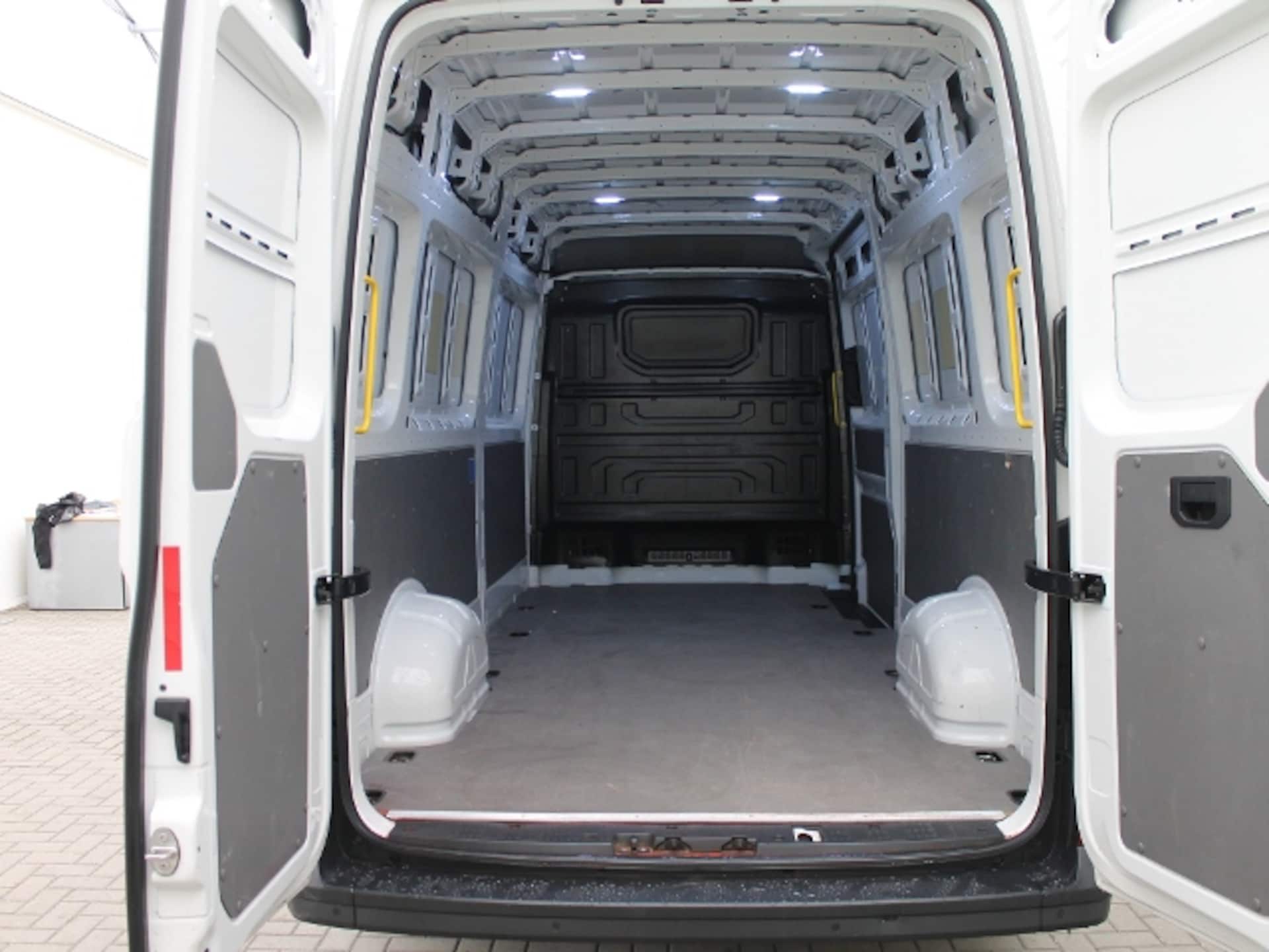 Volkswagen Crafter Kasten langer Radstand