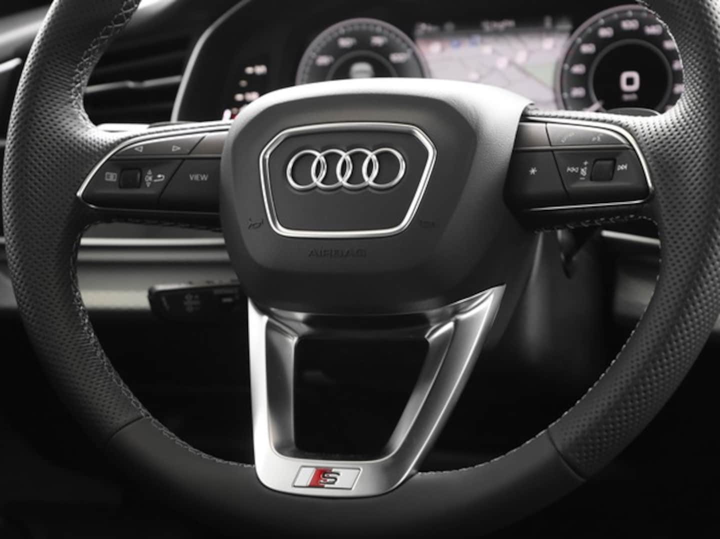 Bild über Audi Q8 SUV TFSI e TFSI e quattro 360 kW tiptronic - für weitere Informationen kontaktieren Sie den Audi Partner