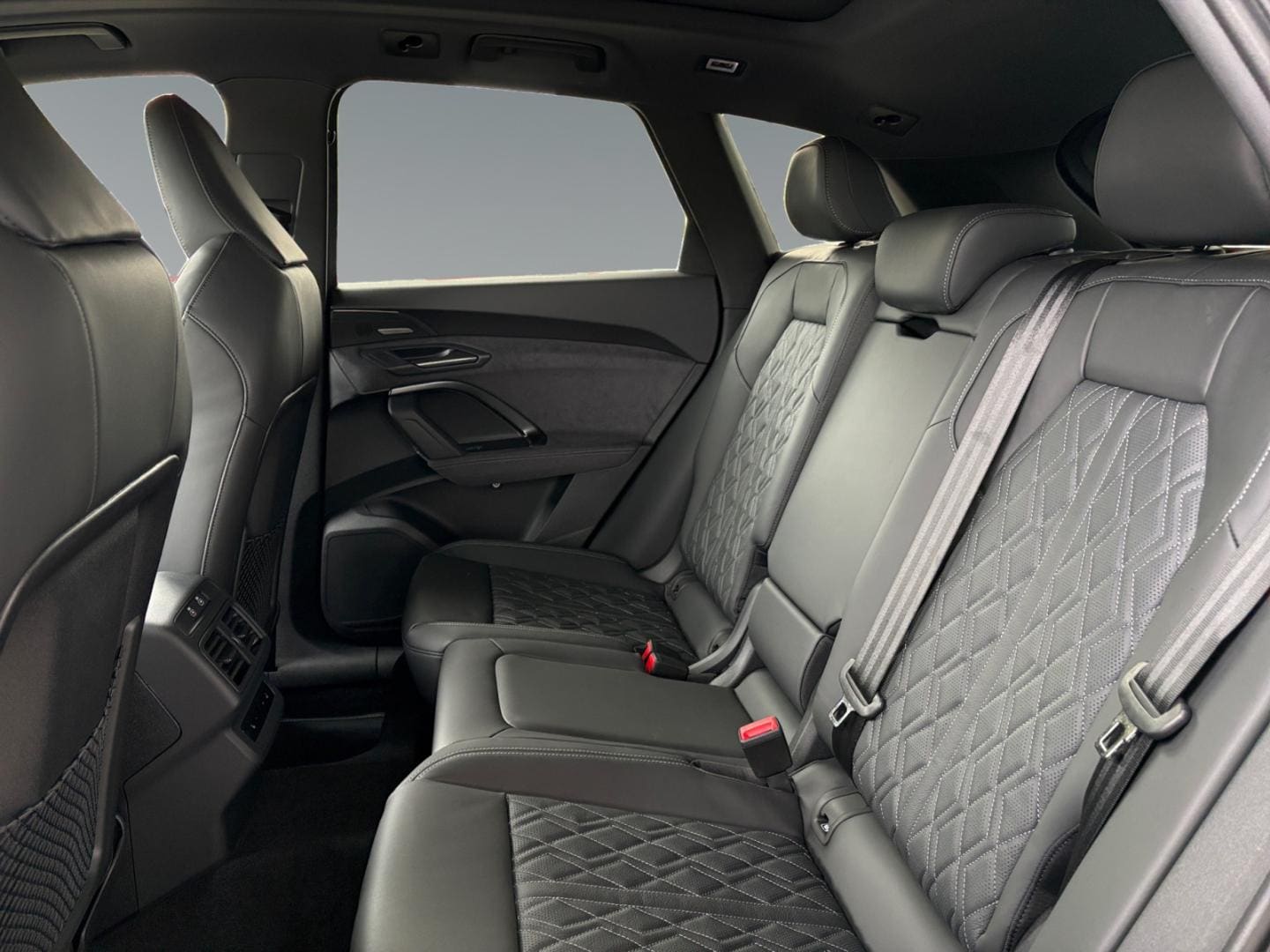 Bild über Audi SQ5 SUV TFSI 270 kW S tronic - für weitere Informationen kontaktieren Sie den Audi Partner