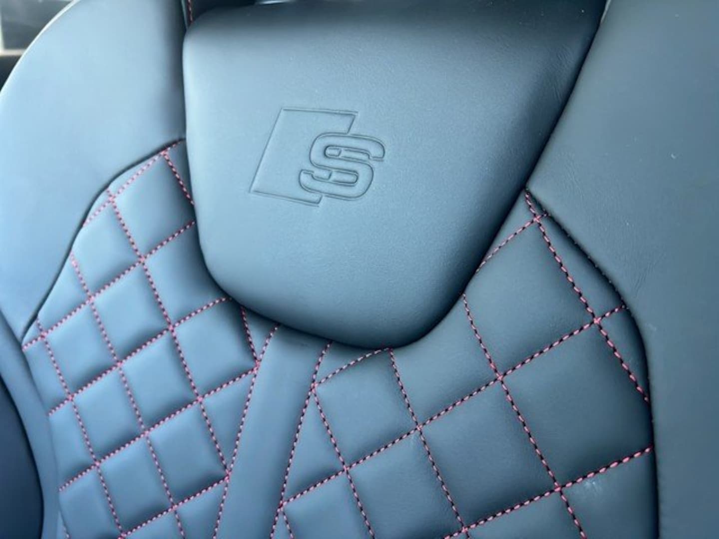 Bild über Audi Q2 S line 40 TFSI quattro S tronic - für weitere Informationen kontaktieren Sie den Audi Partner