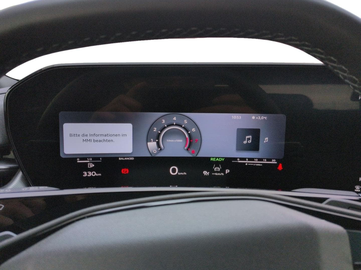 Bild über Audi Q3 SUV TFSI 110 kW S tronic - für weitere Informationen kontaktieren Sie den Audi Partner
