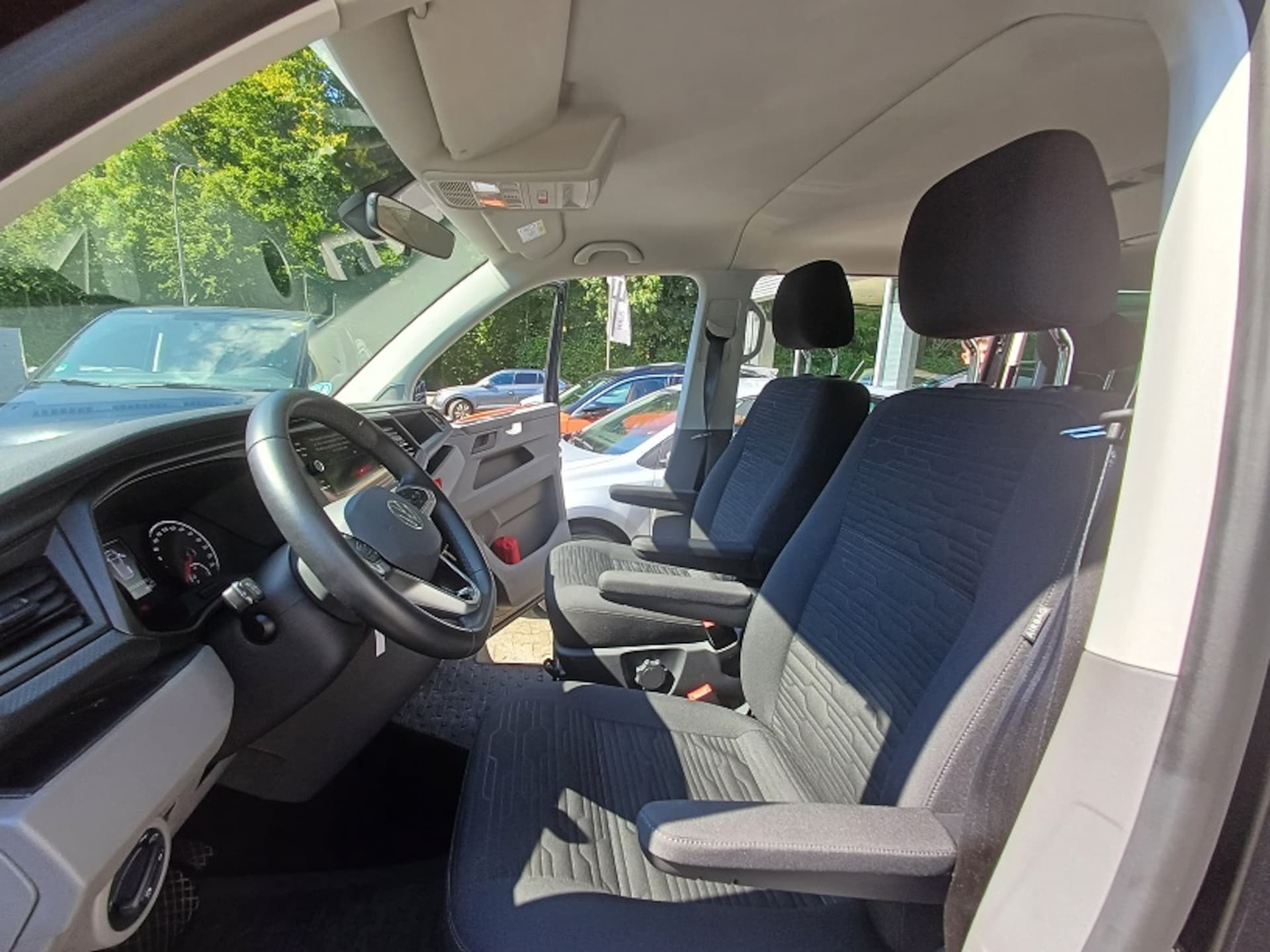 Volkswagen T6.1 Caravelle kurzer Radstand Comfortline
