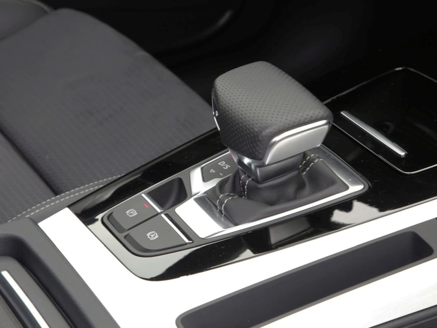 Bild über Audi Q5 Sportback TFSI e S line business 50 TFSI e quattro S tronic - für weitere Informationen kontaktieren Sie den Audi Partner