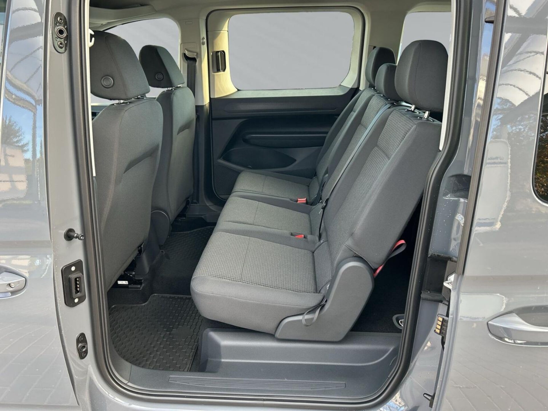 Volkswagen Caddy Maxi Basis-Modell