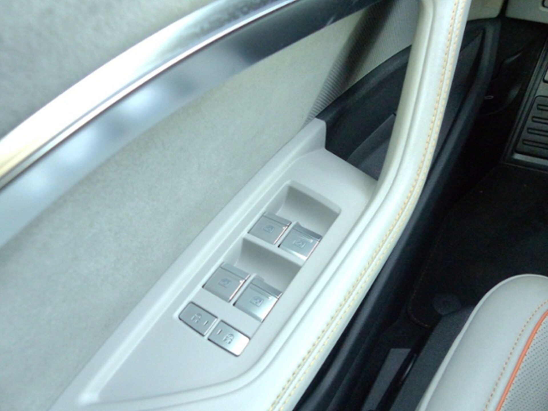 Audi e-tron S line