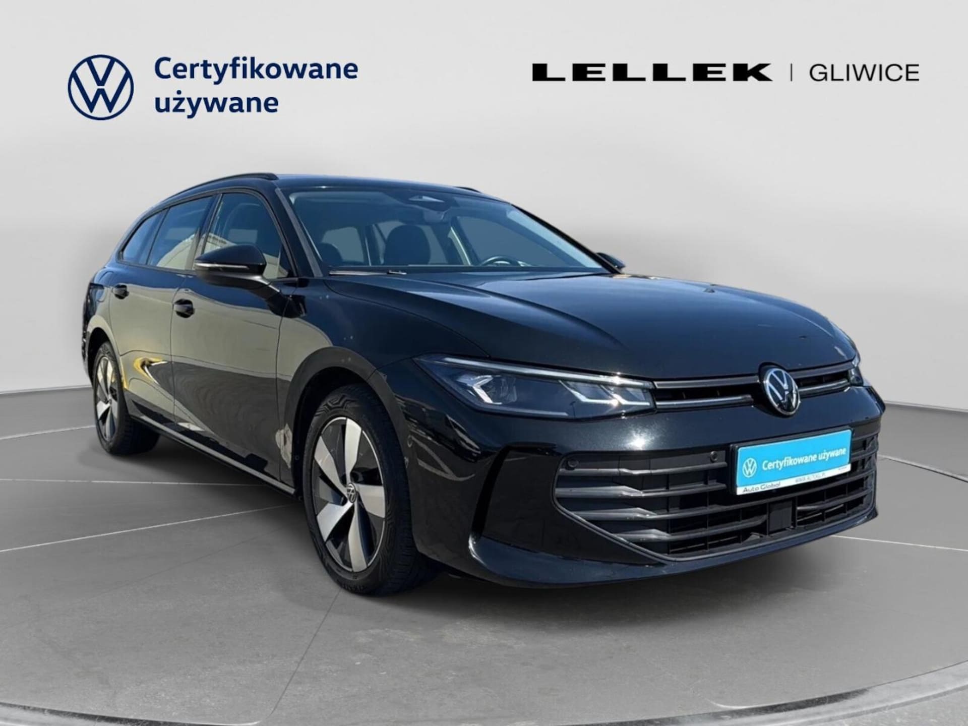 Volkswagen Passat Model bazowy