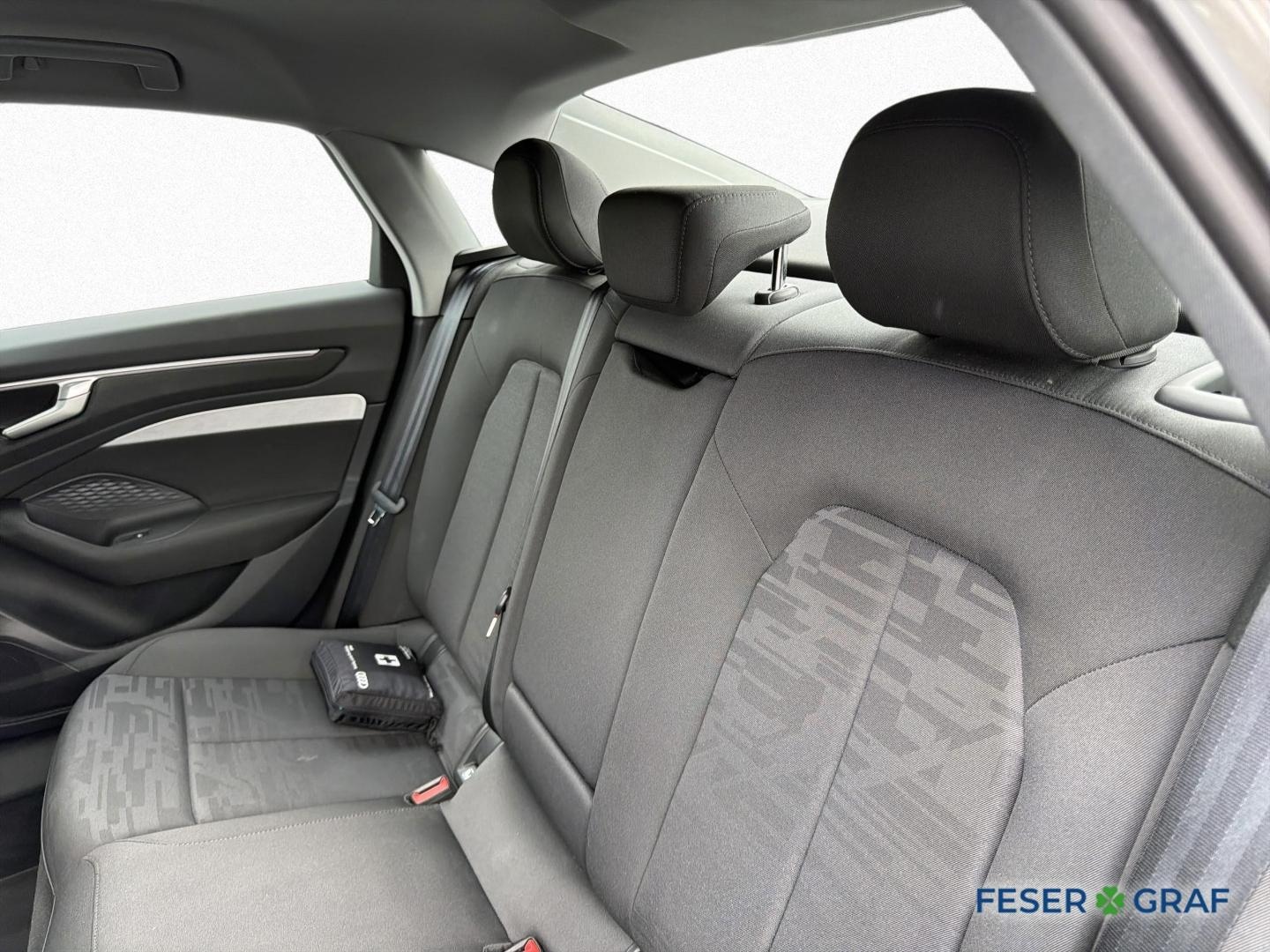 Bild über Audi A6 Limousine TDI 150 kW S tronic - für weitere Informationen kontaktieren Sie den Audi Partner
