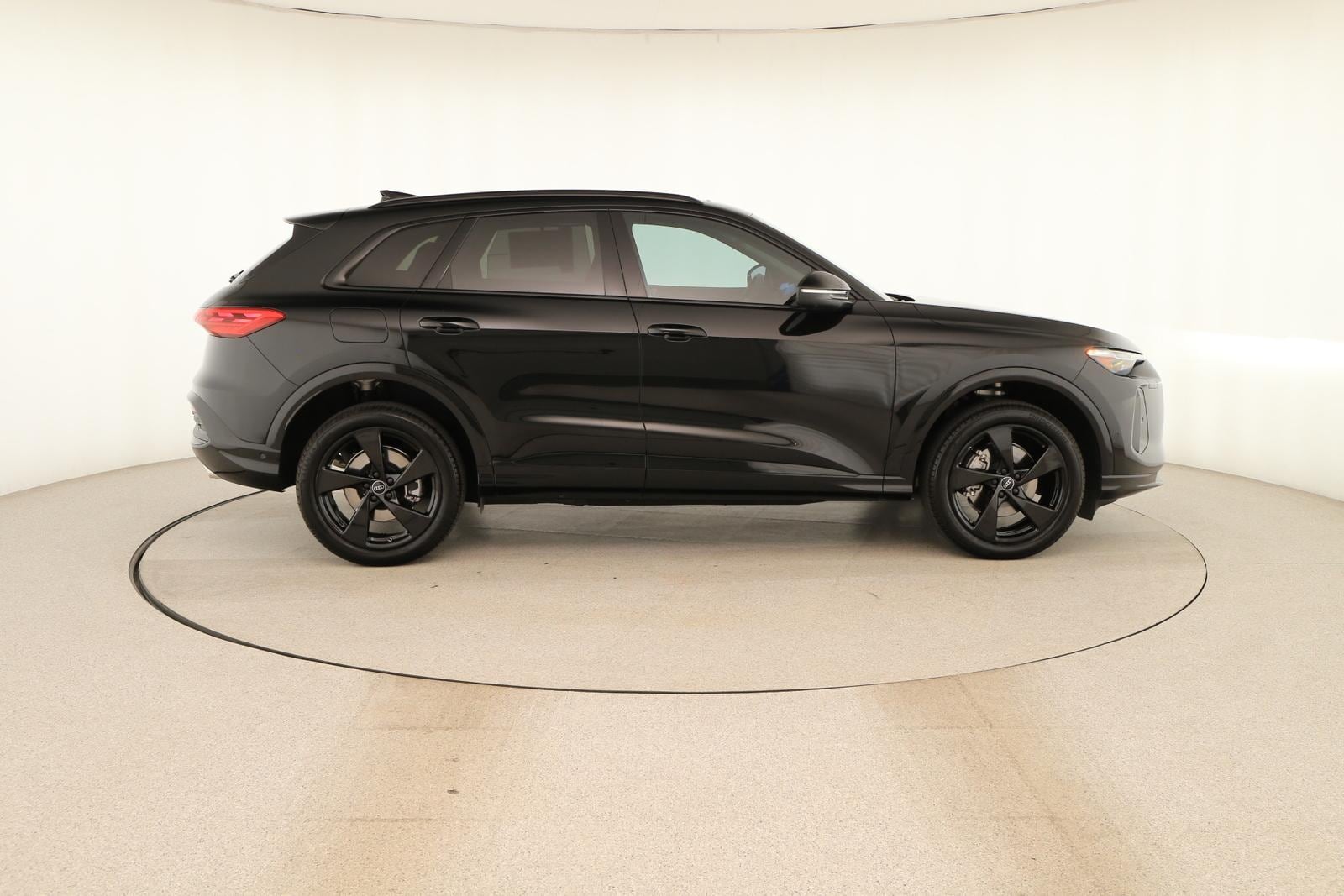 2025 Audi Q5 Premium Plus - Photo 8