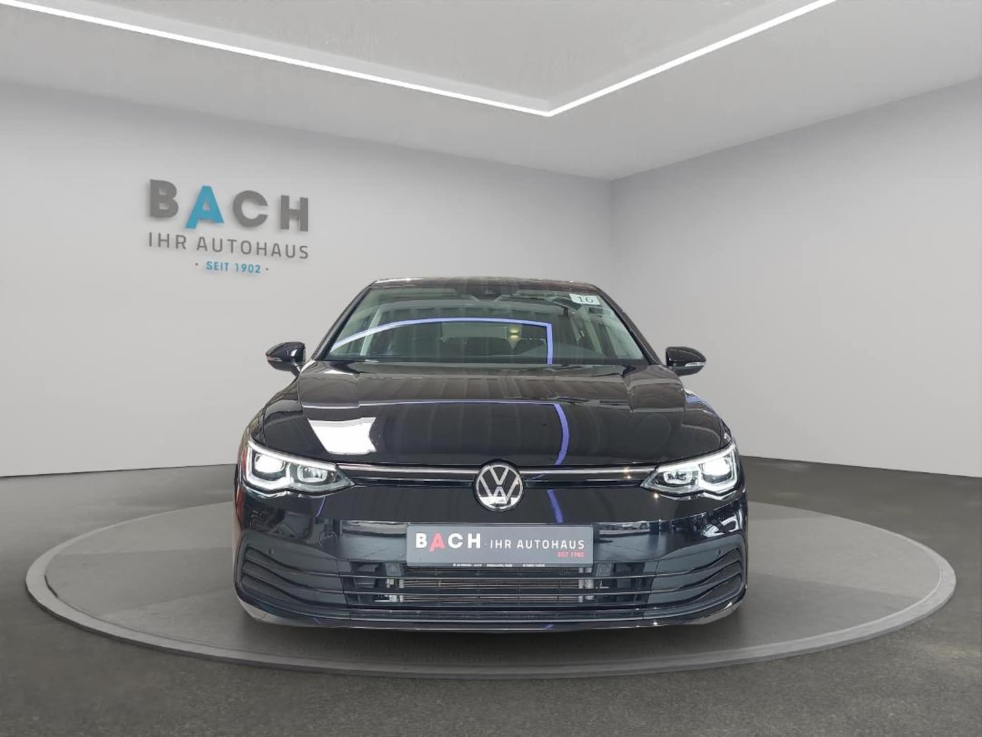 Volkswagen Golf Life