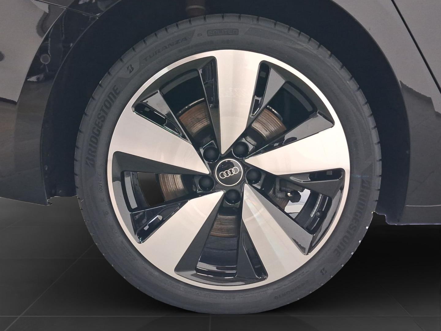 Bild über Audi A5 Avant TDI quattro 150 kW S tronic - für weitere Informationen kontaktieren Sie den Audi Partner