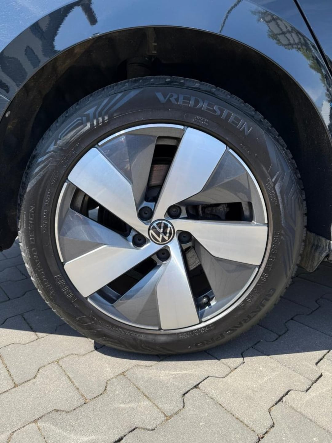 Volkswagen Passat Model bazowy