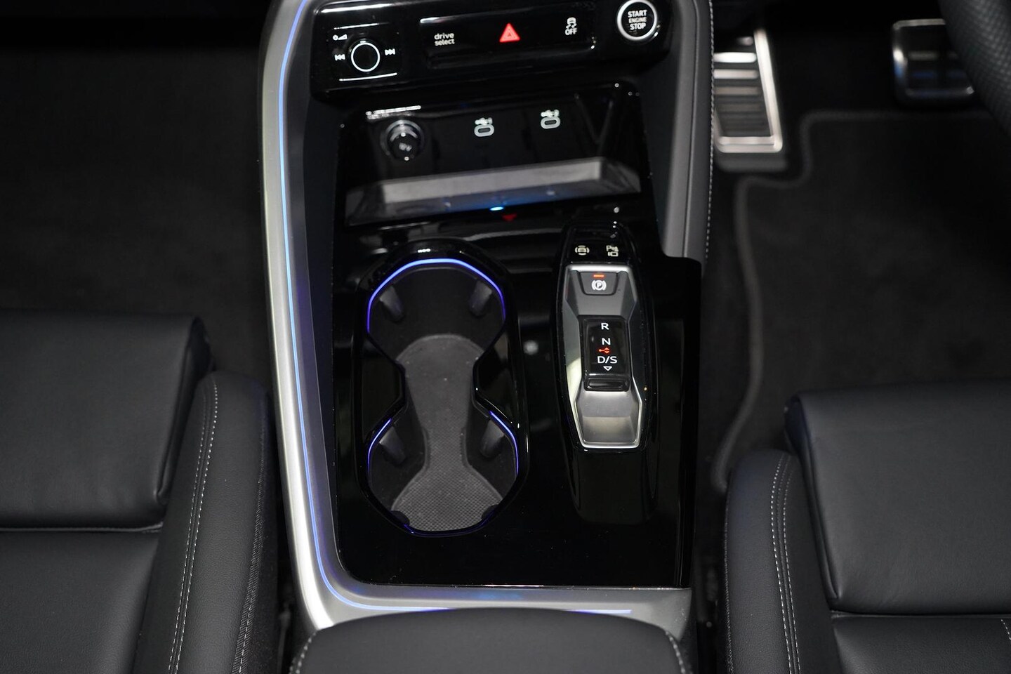 Image about Audi Q5 SUV TDI quattro 150 kW sport