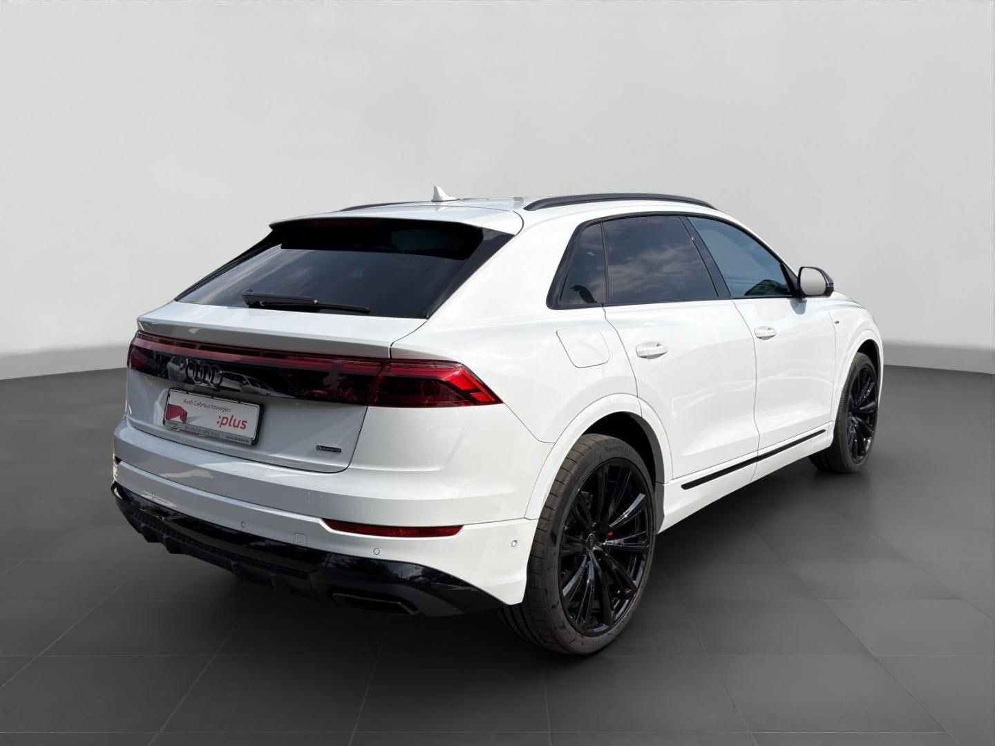 Bild über Audi Q8 SUV TFSI e S line business TFSI e quattro 290 kW tiptronic - für weitere Informationen kontaktieren Sie den Audi Partner