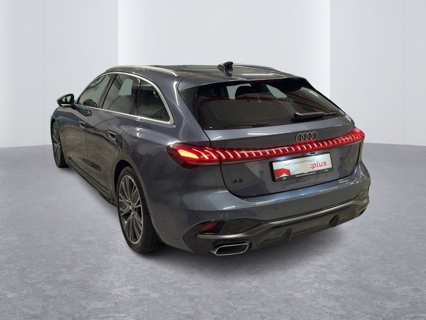 Bild über Audi A5 Avant e-hybrid e-hybrid quattro 220 kW S tronic - für weitere Informationen kontaktieren Sie den Audi Partner