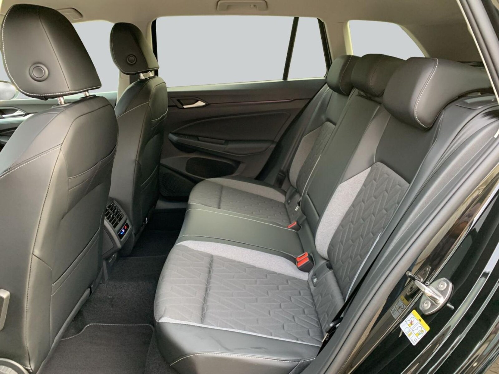 Volkswagen Golf Variant – Bild 11