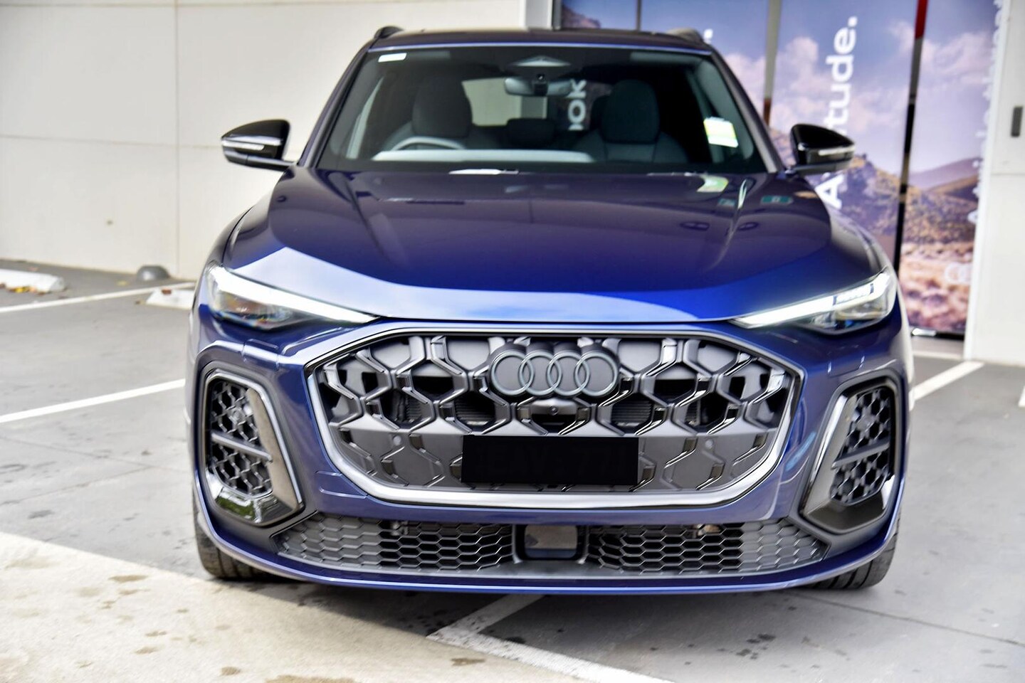 Image about Audi Q5 SUV e-hybrid quattro S tronic