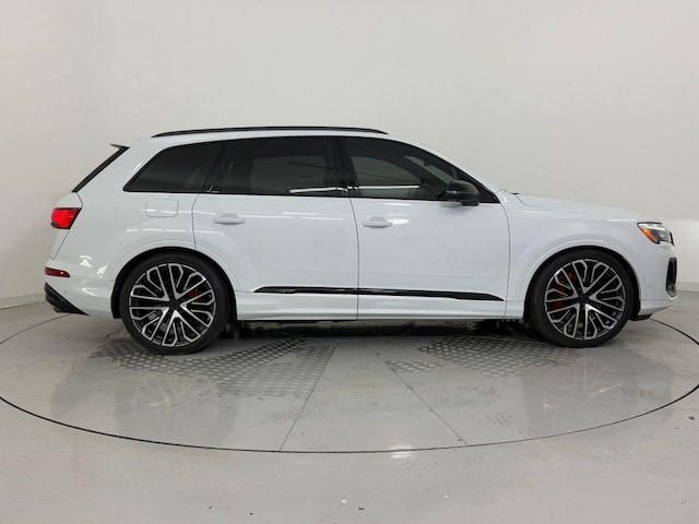 2026 Audi SQ7 Premium Plus - Photo 8