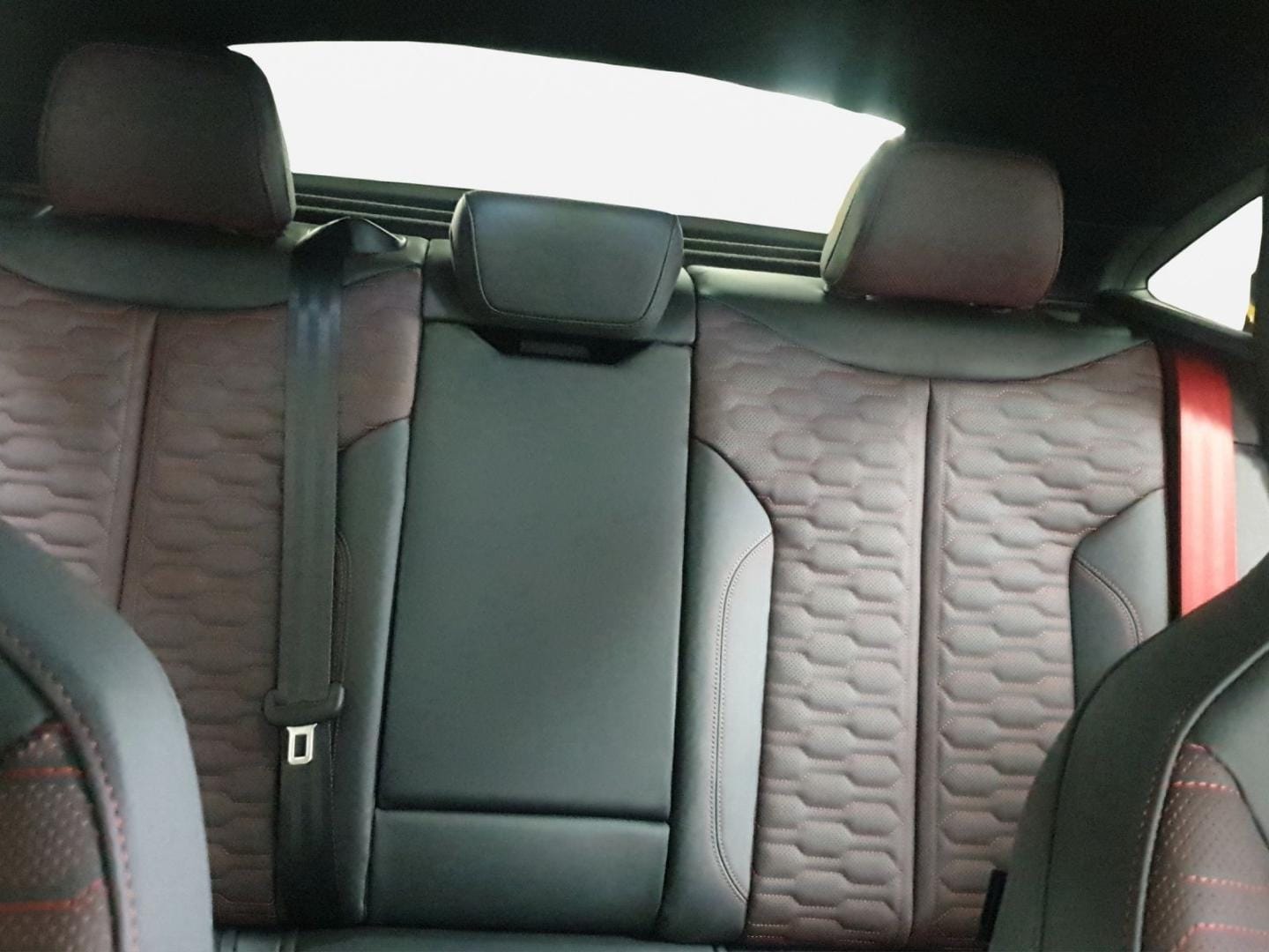 Bild über Audi RS 5 Limousine TFSI quattro 470 kW tiptronic - für weitere Informationen kontaktieren Sie den Audi Partner