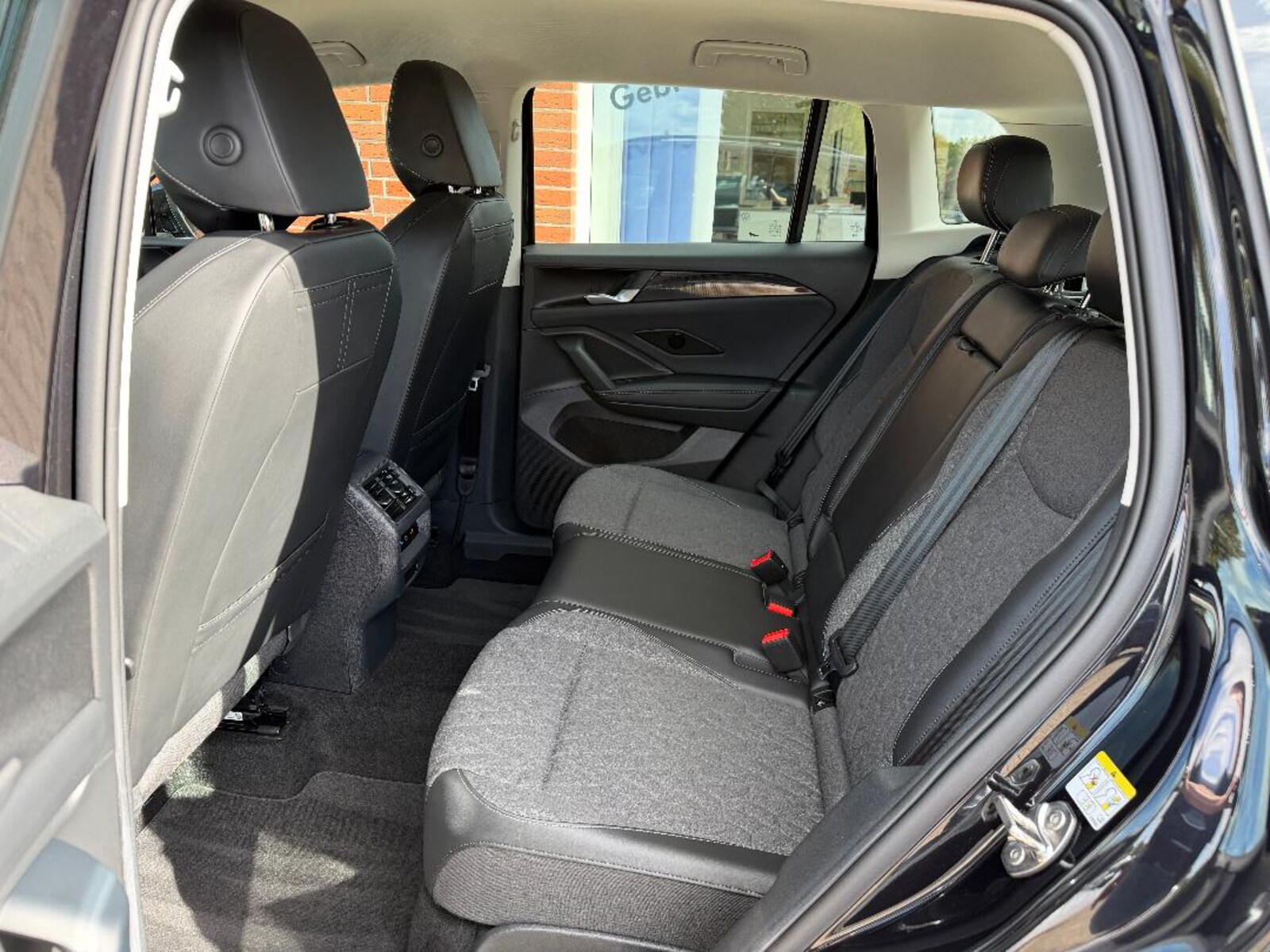 Volkswagen Tiguan – Bild 17