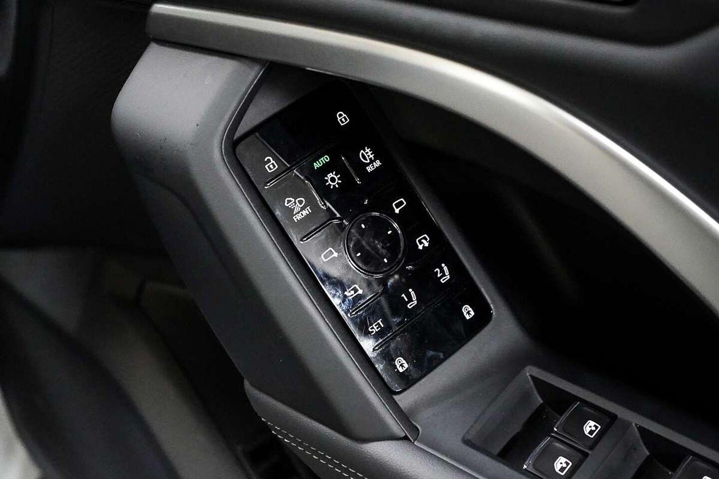 Image about Audi Q5 SUV TFSI 150 kW