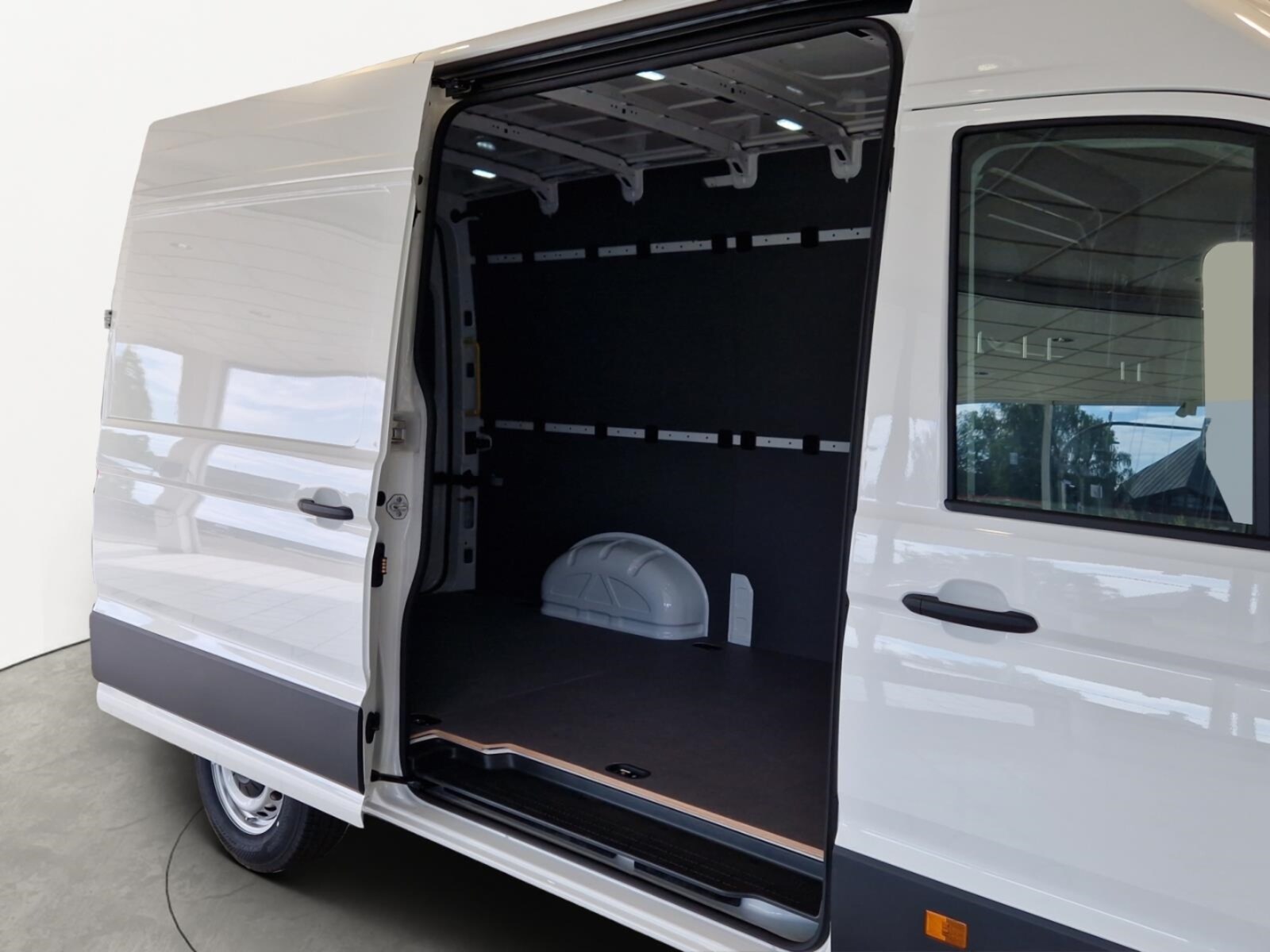Volkswagen Crafter Kasten mittlerer Radstand – Bild 13