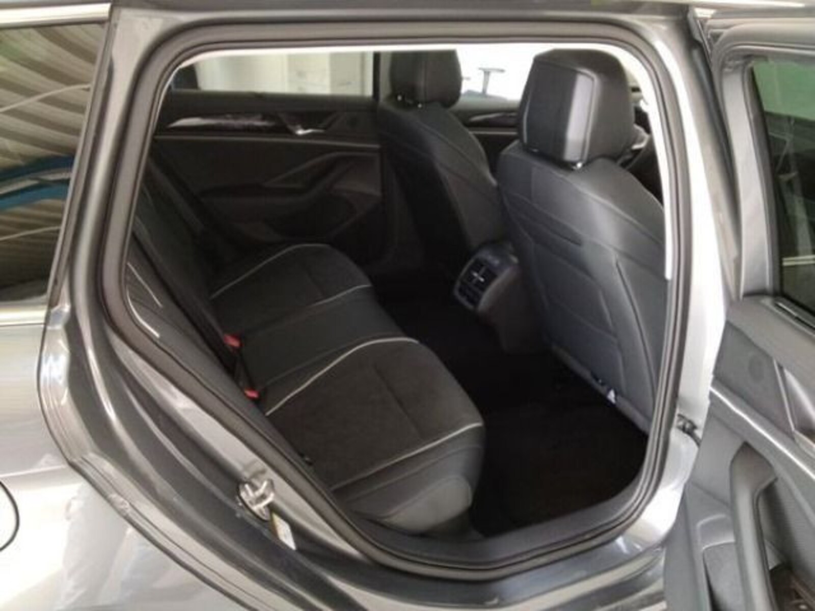 Volkswagen Passat – Bild 5