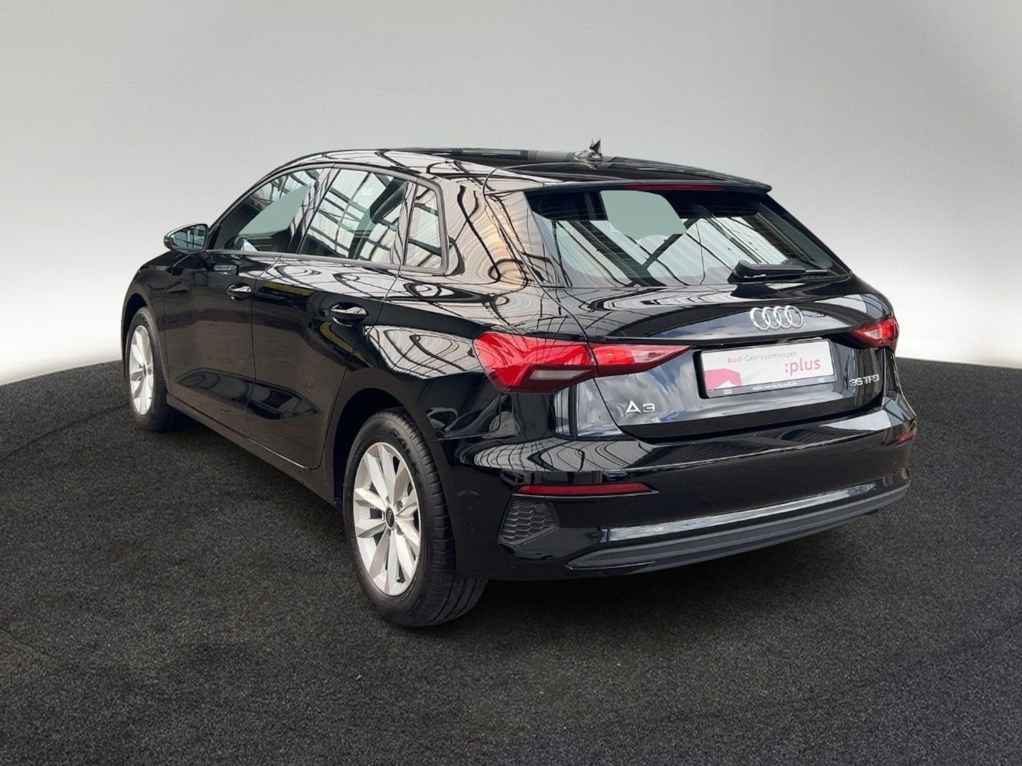 Bild über Audi A3 Sportback 35 TFSI S tronic - für weitere Informationen kontaktieren Sie den Audi Partner