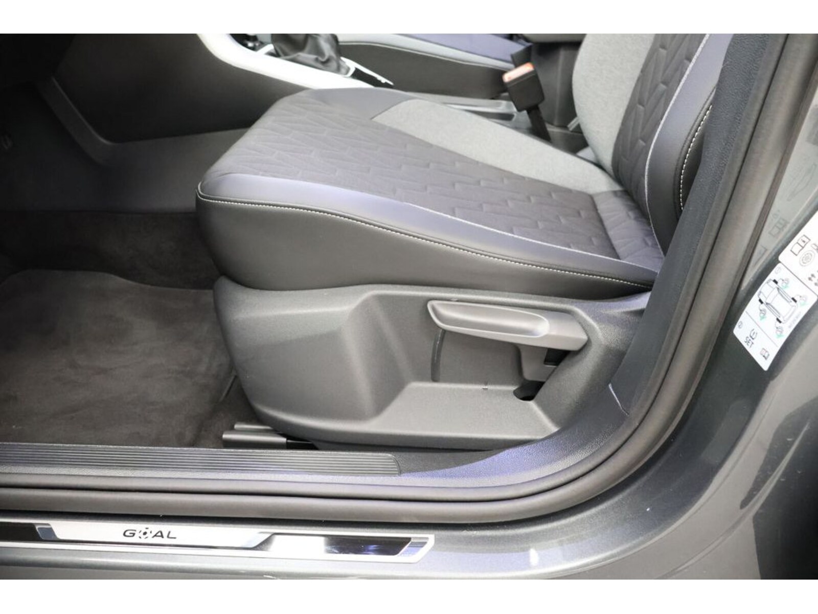Volkswagen T-Roc – Bild 21