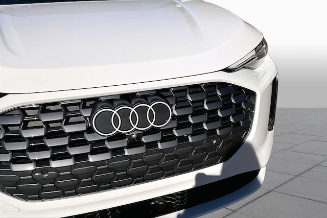 2025 Audi New Q5 Premium Plus - Photo 30