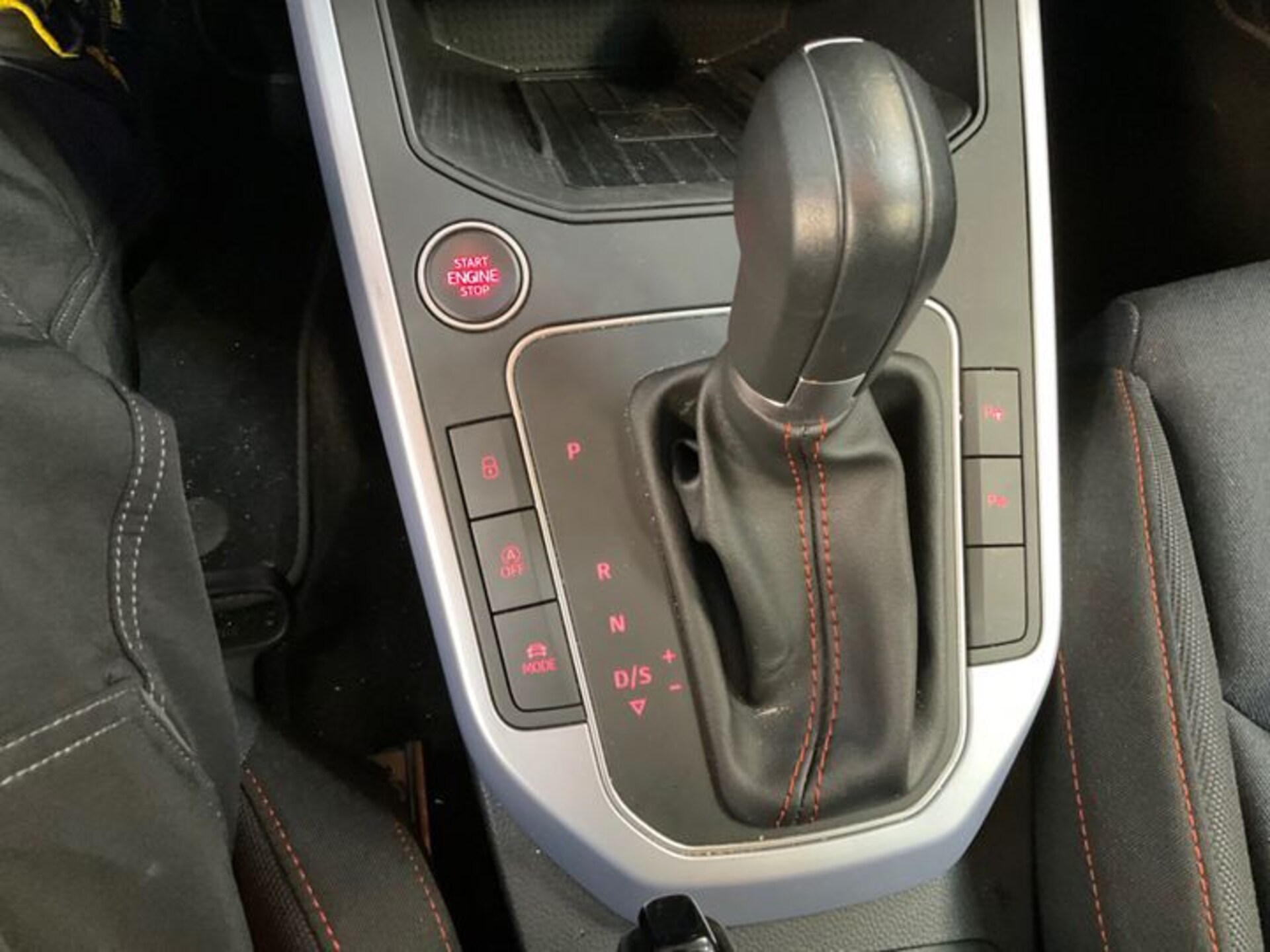 SEAT Arona FR